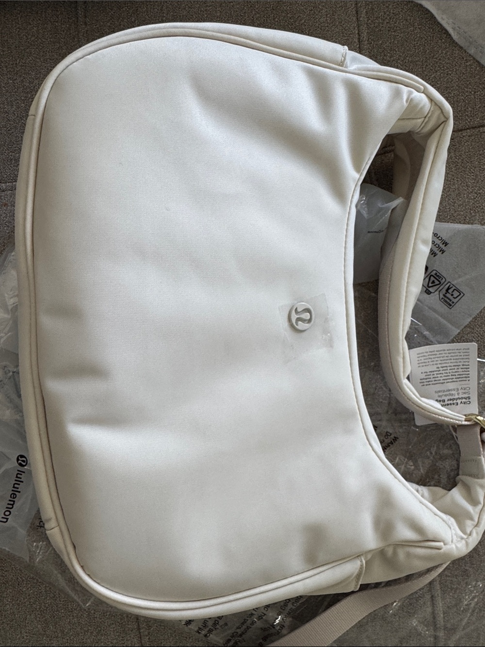 lululemon athletica Ivory bag city essential shoulder bag